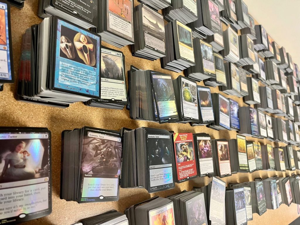 Build a “Delver” deck in Standard format